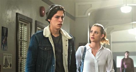what episode of riverdale does betty and jughead hook up